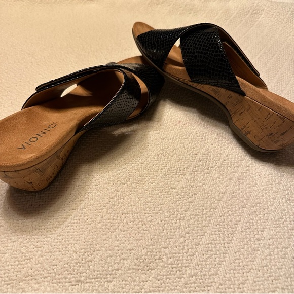 Vionic women’s open toe wedge sandal / dress shoe size 10 - Picture 3 of 10